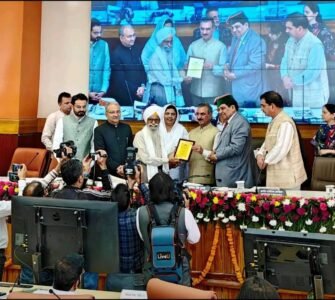Honoured for Healing – Dr. Rajinder Singh Leads the Fight Against Drugs