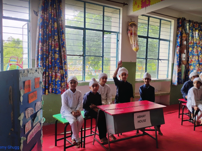 Buzzing with Brilliance – Tiny Scholars Shine in Spell-Bee Showdown at Akal Academy, Ghugg