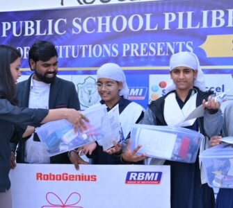 Akal Academy Gomtipul Shines at STEM Carnival 6.0 with AI Robotics Innovation