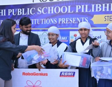 Akal Academy Gomtipul Shines at STEM Carnival 6.0 with AI Robotics Innovation